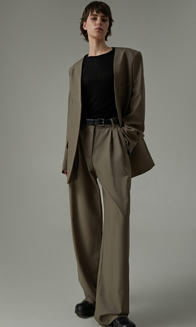 Double pleated trousers