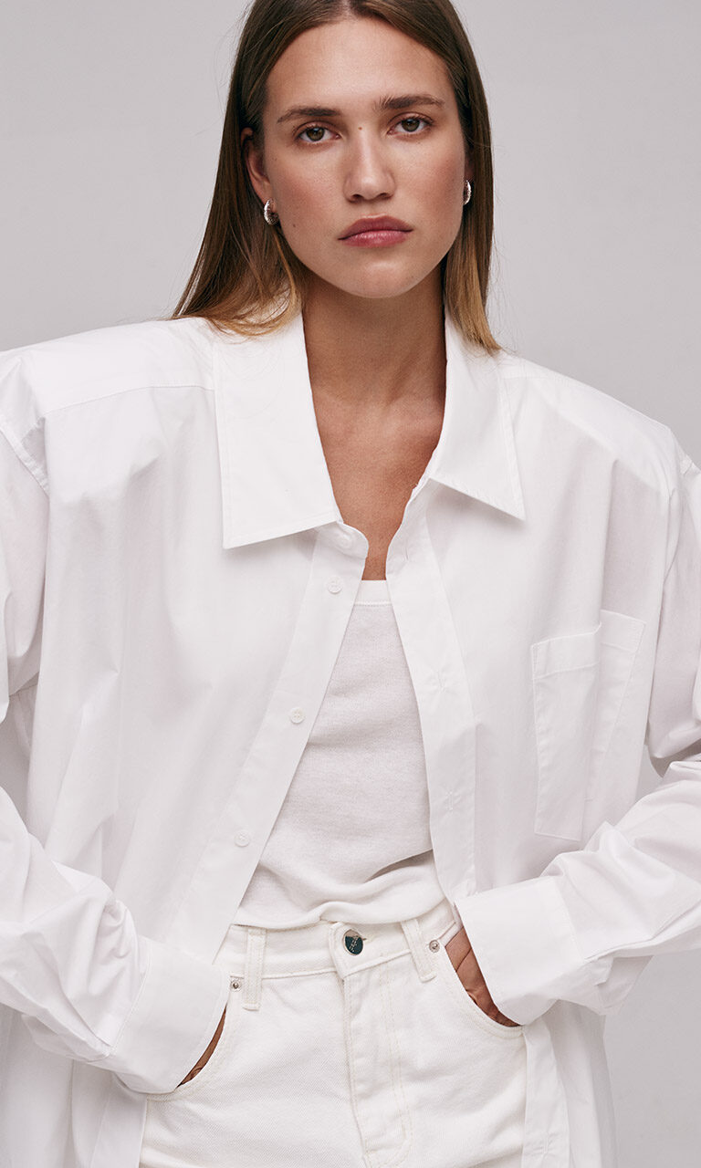 Strong shoulder shirt