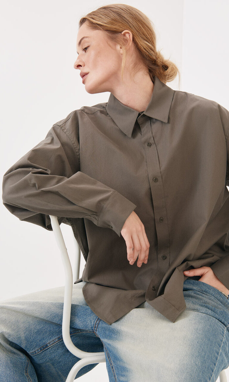 Relaxed cotton shirt