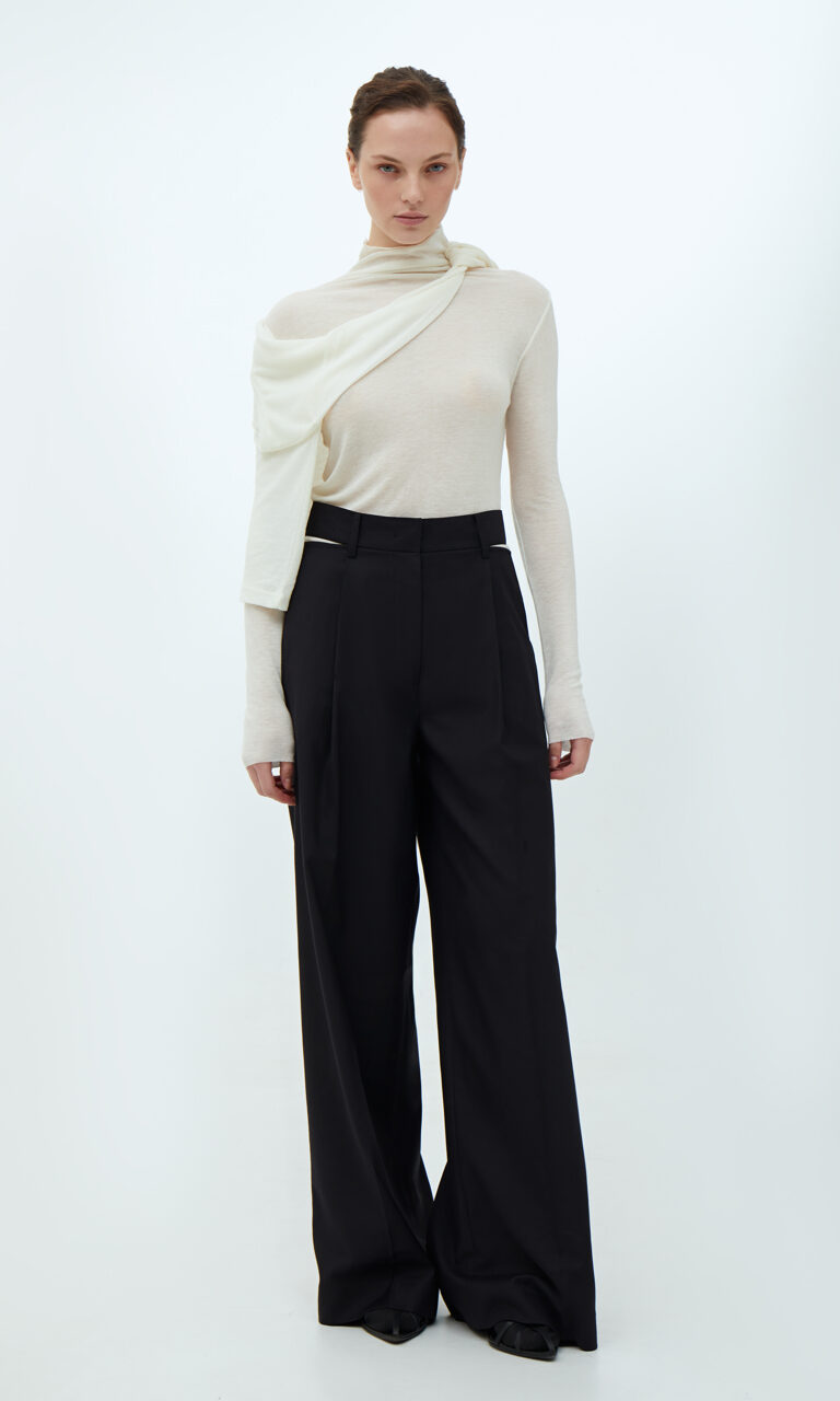Side open detail trousers