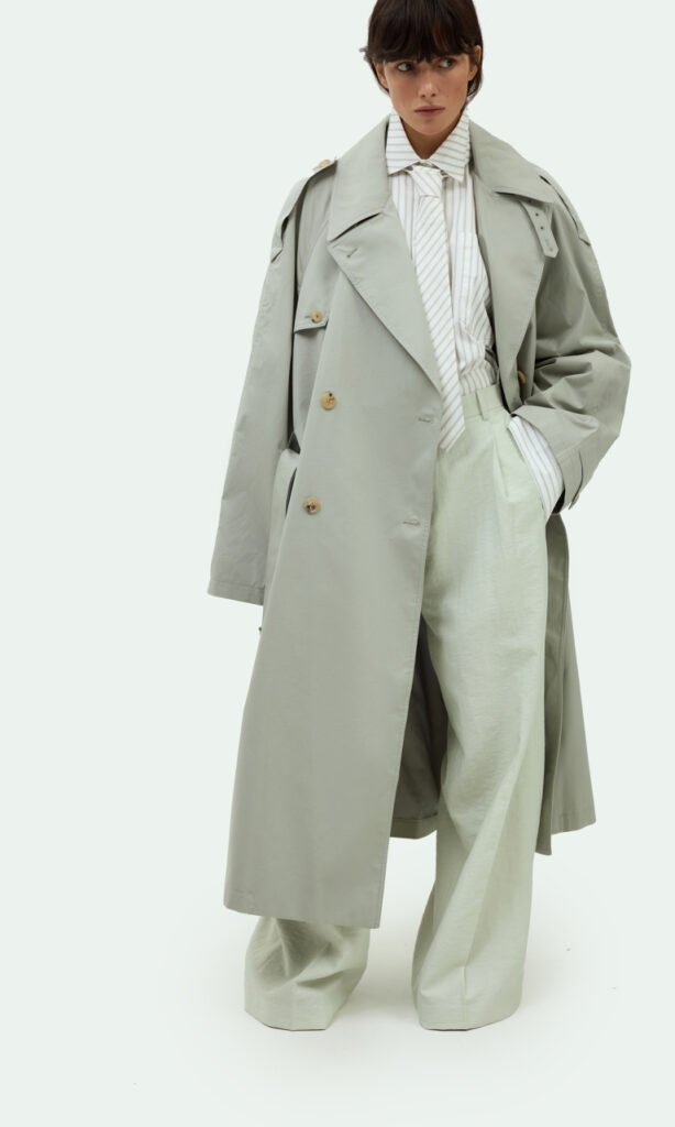 Dropped shoulders cotton trench