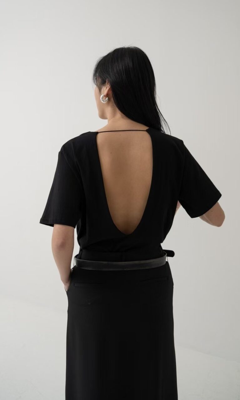 Cut-out back top