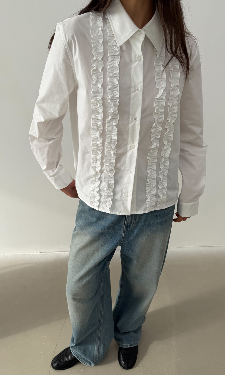 Cropped ruffle shirt