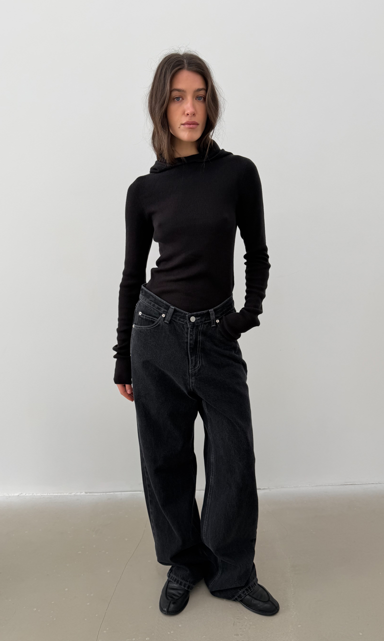 U-shaped waist jeans