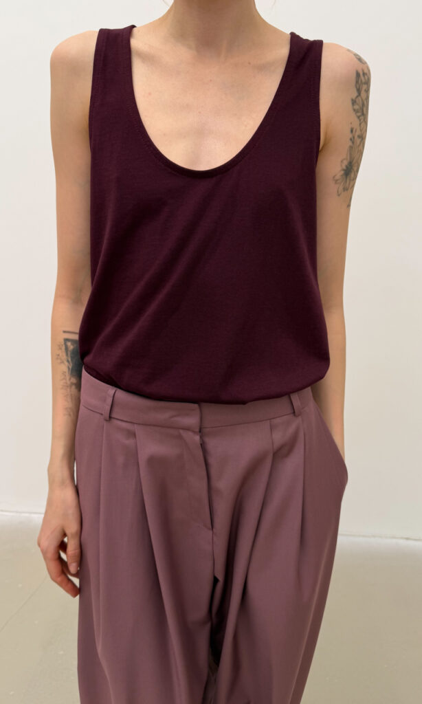 Scoop tank top