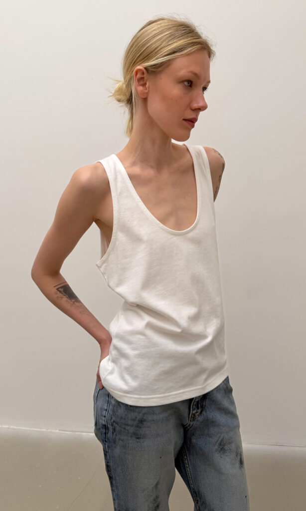Scoop tank top